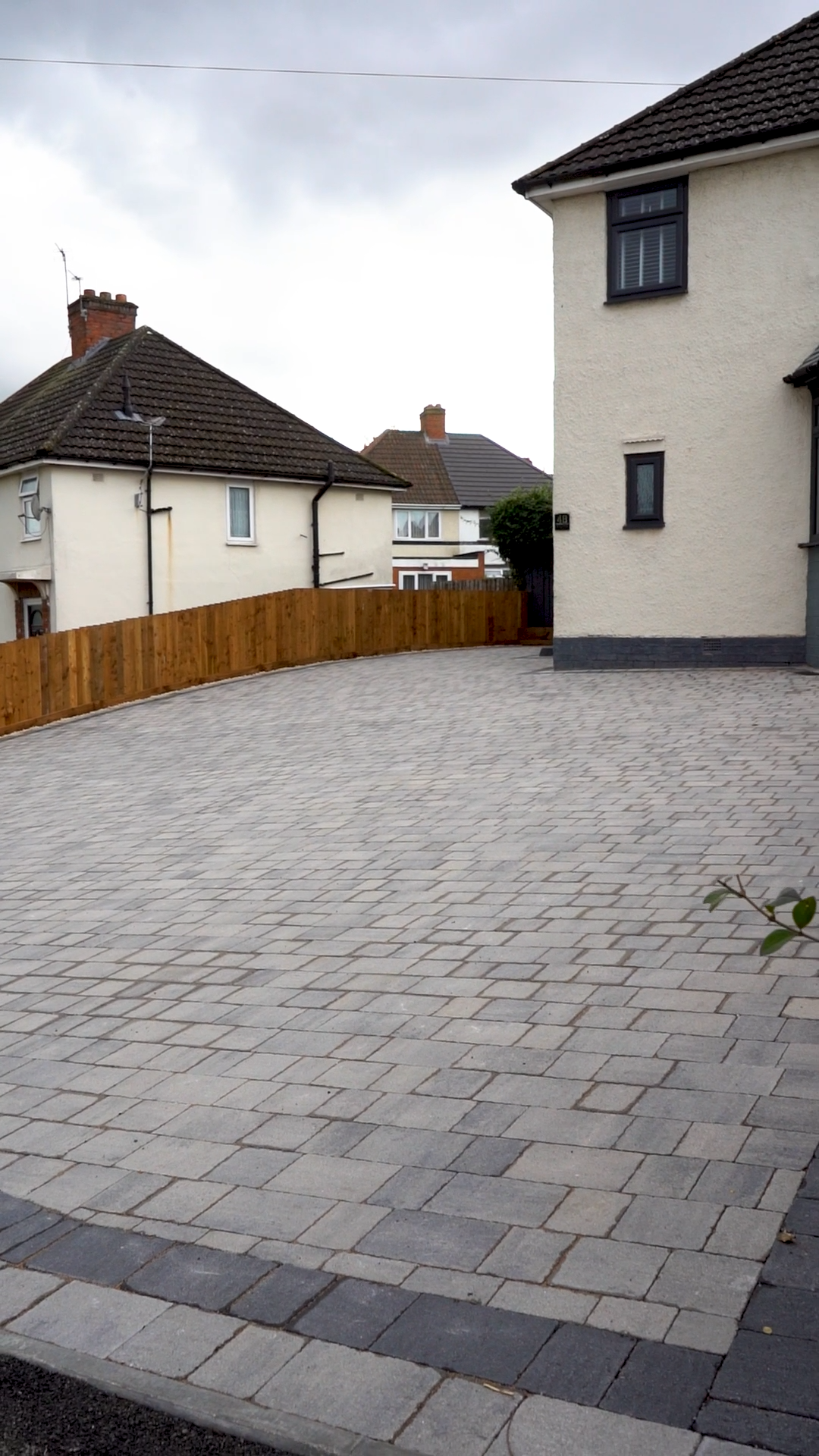 Block paving driveway edging and curve detail, Stafford